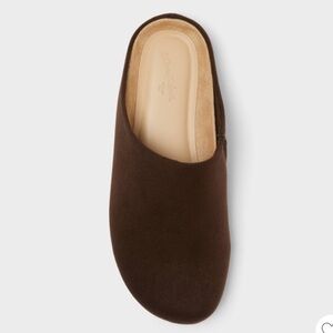 Universal Thread Brown easy on and off mules size 8 like new!